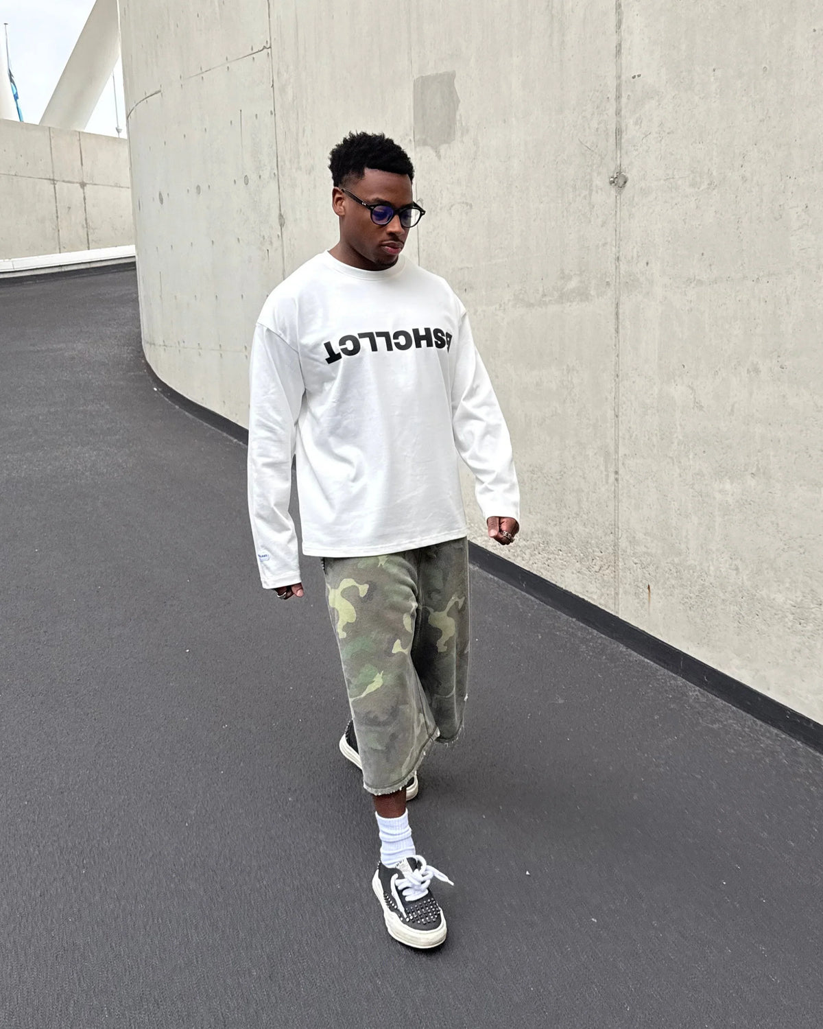 LONGSLEEVE SAINT DEPT
